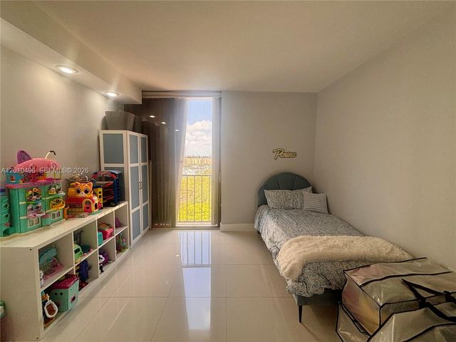 19355 Turnberry Way 7B, Aventura, FL 33180