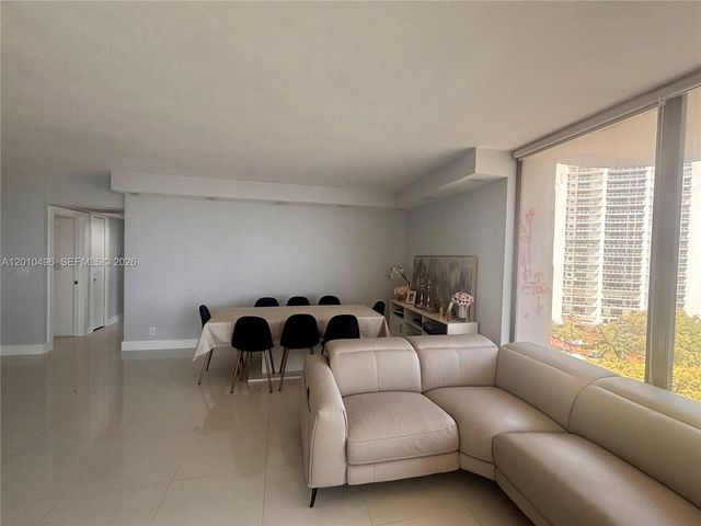 19355 Turnberry Way 7B, Aventura, FL 33180