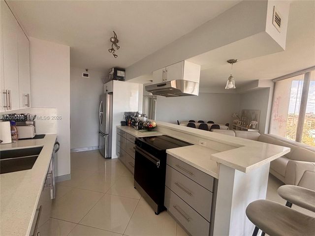 19355 Turnberry Way 7B, Aventura, FL 33180