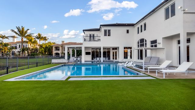 17690 Lomond Court, Boca Raton, FL 33496