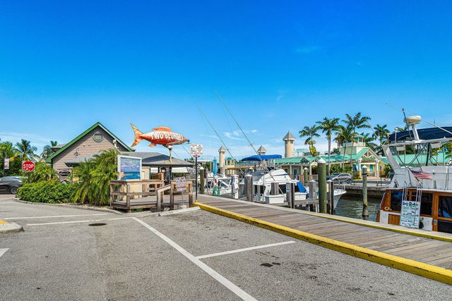 700 E Boynton Beach Boulevard 803, Boynton Beach, FL 33435