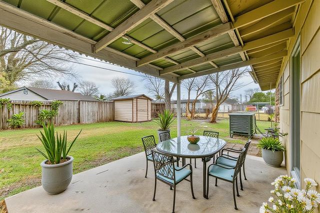 5855 Beldart Street, Houston, TX 77033
