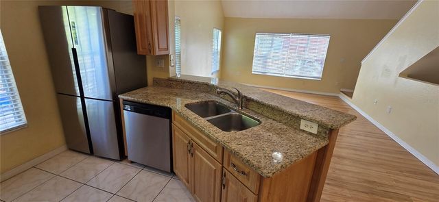 9306 LAKE CHASE ISLAND WAY, Tampa, FL 33626