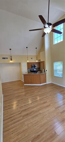 9306 LAKE CHASE ISLAND WAY, Tampa, FL 33626
