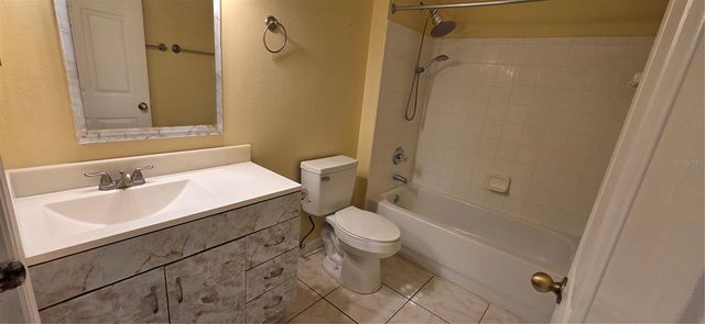 9306 LAKE CHASE ISLAND WAY, Tampa, FL 33626