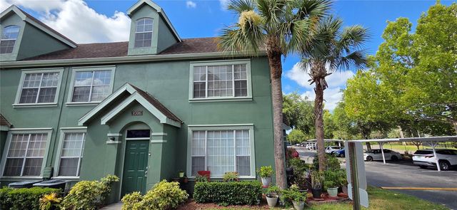 9306 LAKE CHASE ISLAND WAY, Tampa, FL 33626