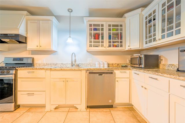 200 W Greenbriar Street, Robinson, TX 76706