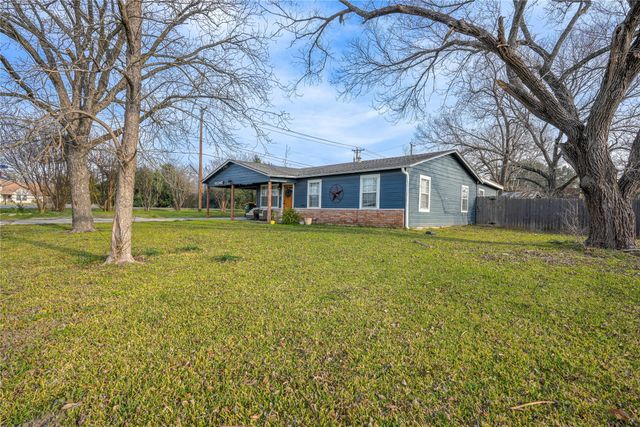 200 W Greenbriar Street, Robinson, TX 76706