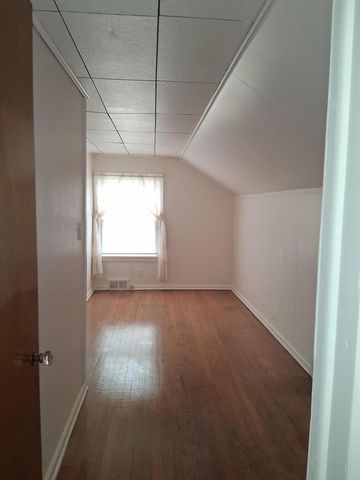 18211 Stansbury Avenue, Detroit, MI 48235