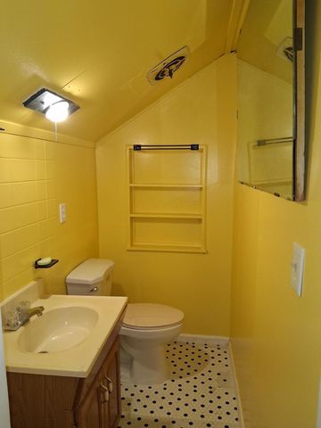 18211 Stansbury Avenue, Detroit, MI 48235