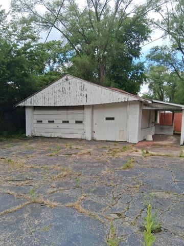 18211 Stansbury Avenue, Detroit, MI 48235