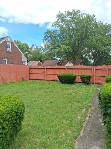 18211 Stansbury Avenue, Detroit, MI 48235