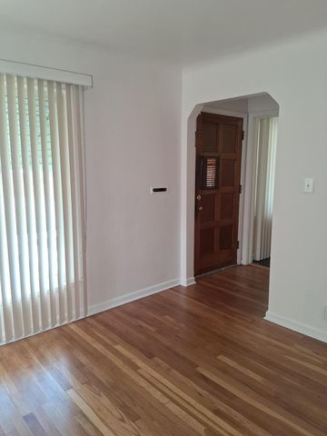 18211 Stansbury Avenue, Detroit, MI 48235