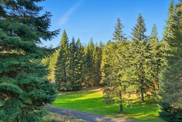 30324 N Elk Chattaroy Rd, Chattaroy, WA 99003