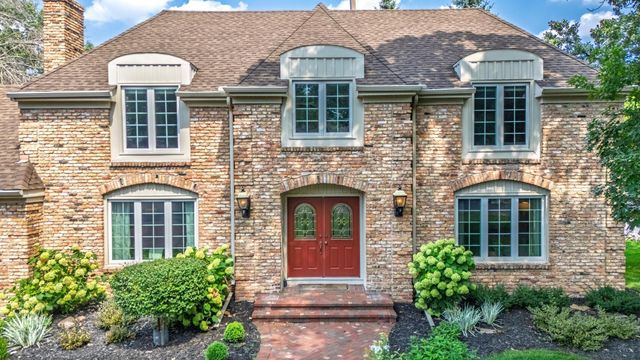 112 Marcin Lane, Burnsville, MN 55337