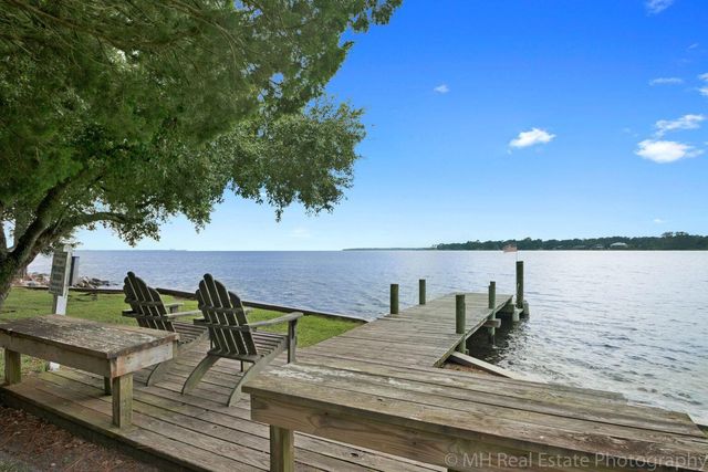 6 Marina Cove Drive, Niceville, FL 32578