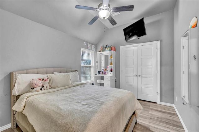 612 Bison Crossing Drive, Yukon, OK 73099