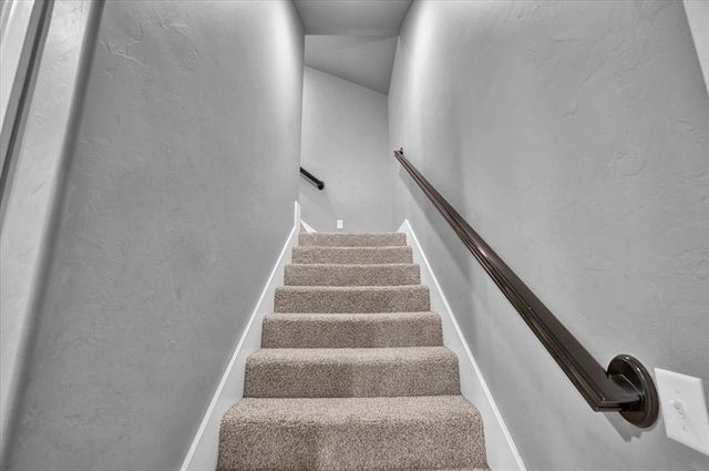 612 Bison Crossing Drive, Yukon, OK 73099