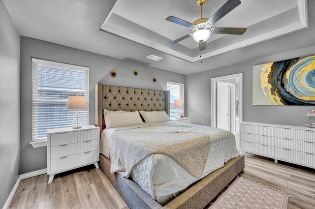 612 Bison Crossing Drive, Yukon, OK 73099