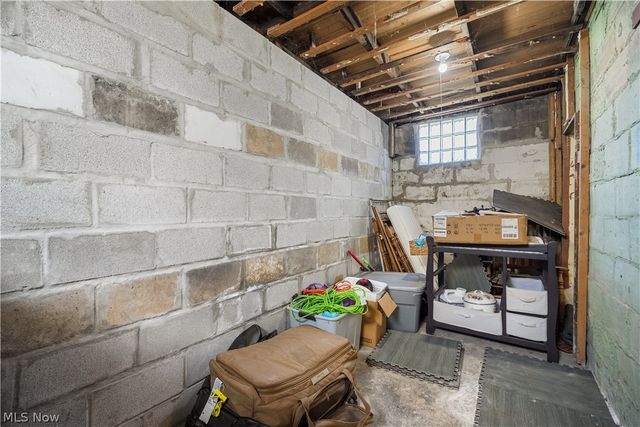 1079 Pitkin Avenue, Akron, OH 44310
