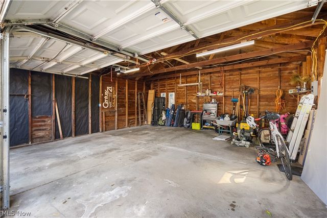 1079 Pitkin Avenue, Akron, OH 44310