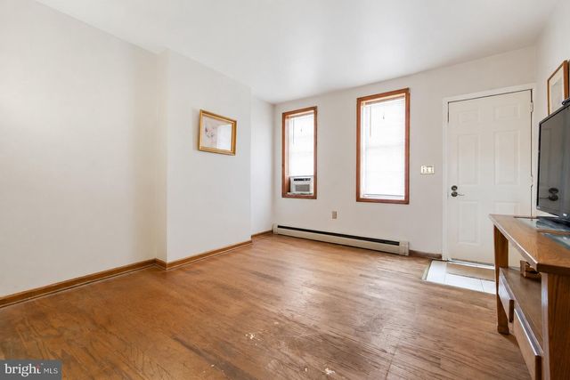830 CROSS, Philadelphia, PA 19147