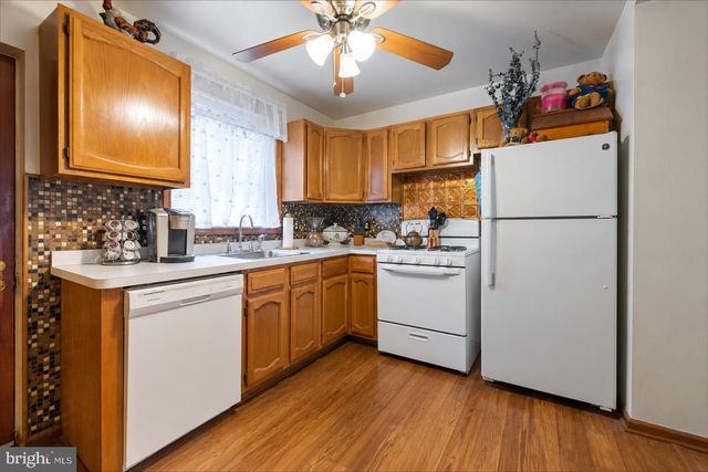 830 CROSS, Philadelphia, PA 19147
