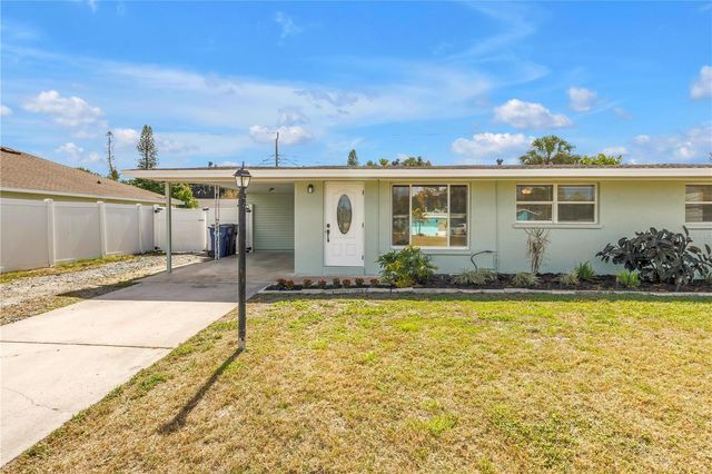 2112 HOPKINS DRIVE W, Bradenton, FL 34207