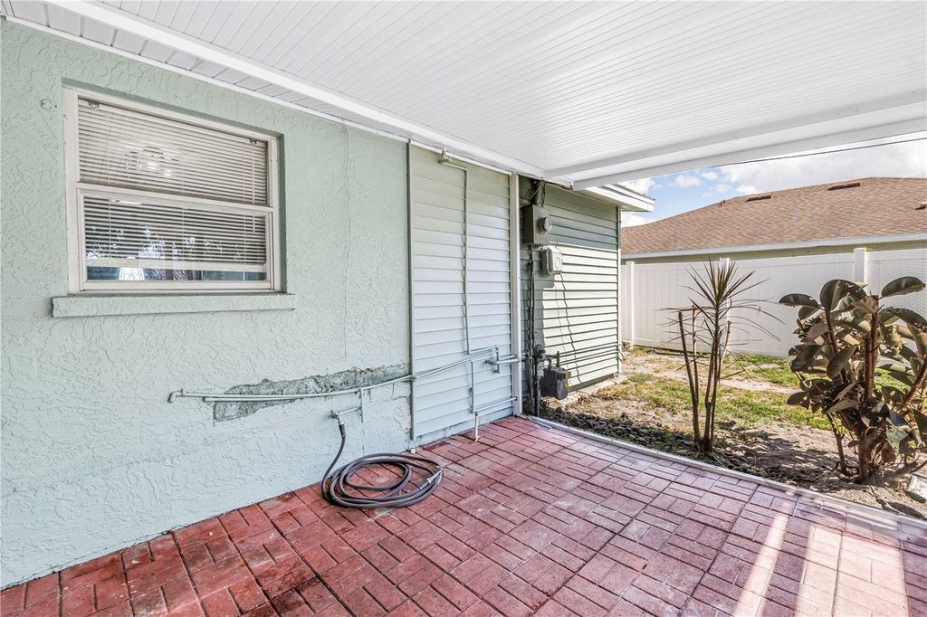 Image 24 of property listing at 2112 HOPKINS DRIVE W, Bradenton, FL 34207
