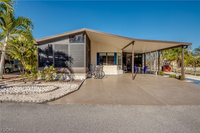 7169 Drum DR, St James City, FL 33956