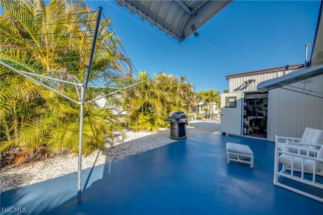 7169 Drum DR, St James City, FL 33956