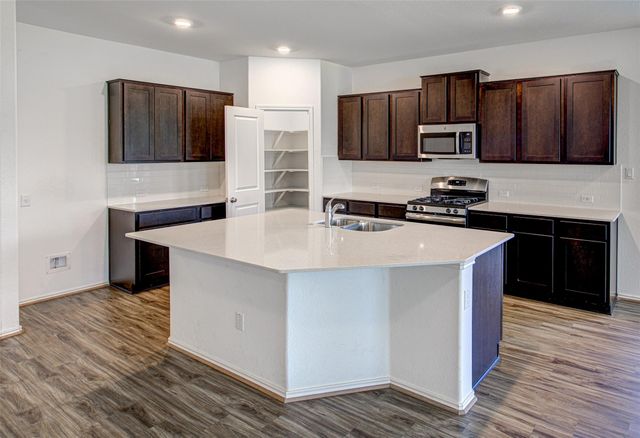 102 George Kimble CV, Bastrop, TX 78602