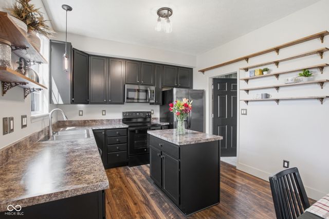 89 Spring Lake Drive, Westfield, IN 46074