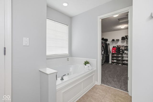 89 Spring Lake Drive, Westfield, IN 46074