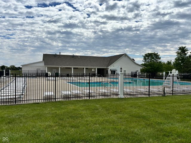 89 Spring Lake Drive, Westfield, IN 46074