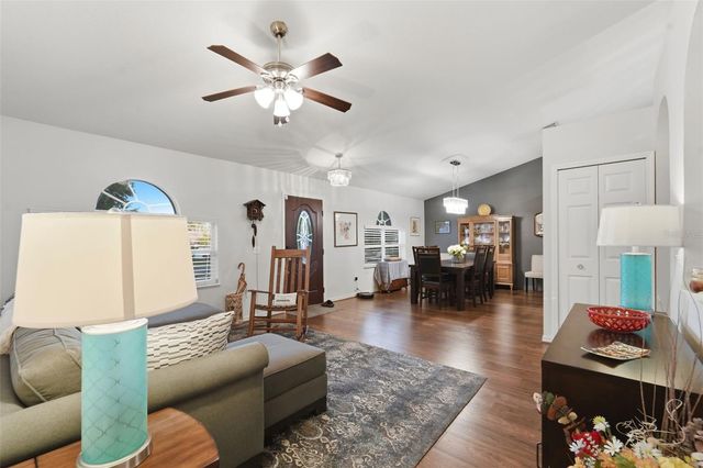 983 CASCADES PARK TRAIL, Deland, FL 32720