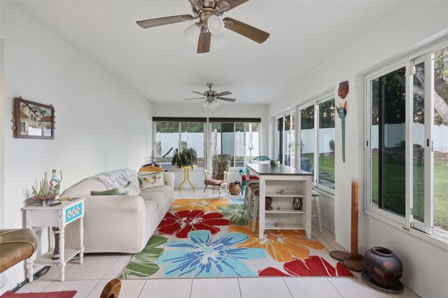 983 CASCADES PARK TRAIL, Deland, FL 32720