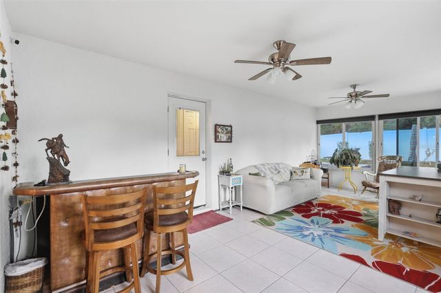 983 CASCADES PARK TRAIL, Deland, FL 32720