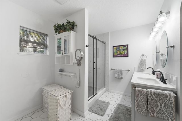 983 CASCADES PARK TRAIL, Deland, FL 32720