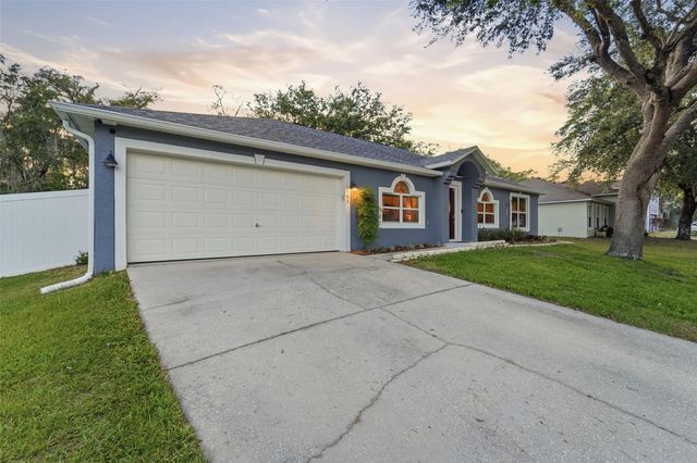 983 CASCADES PARK TRAIL, Deland, FL 32720