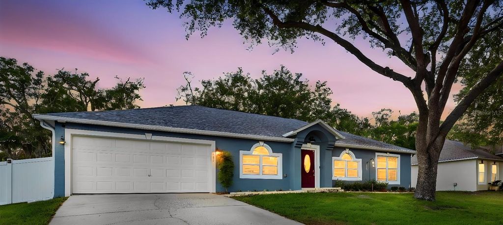 983 CASCADES PARK TRAIL, Deland, FL 32720
