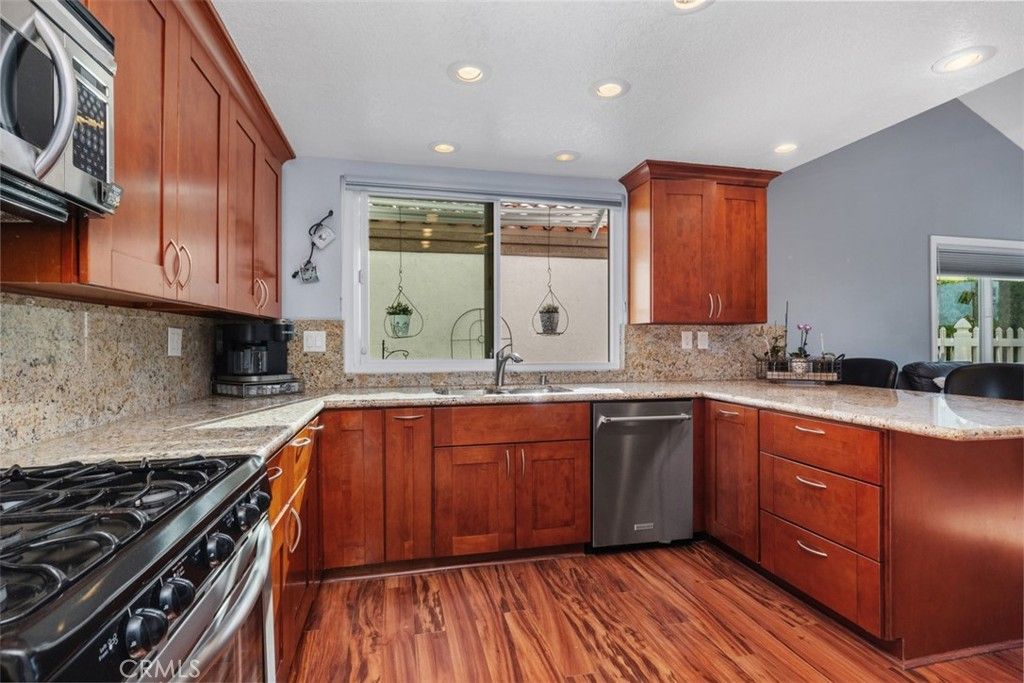 Image 13 of property listing at 28302 Alava, Mission Viejo, CA 92692