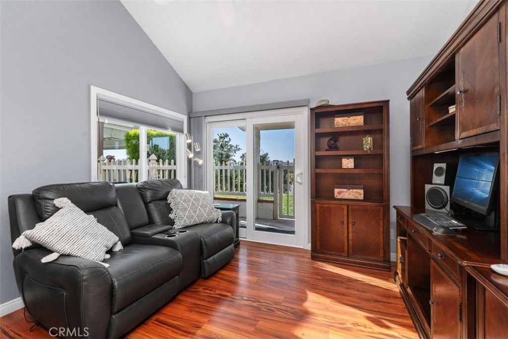 Image 15 of property listing at 28302 Alava, Mission Viejo, CA 92692