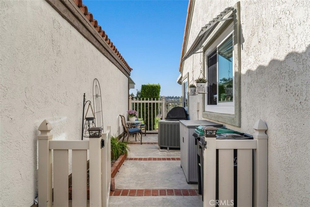 Image 5 of property listing at 28302 Alava, Mission Viejo, CA 92692