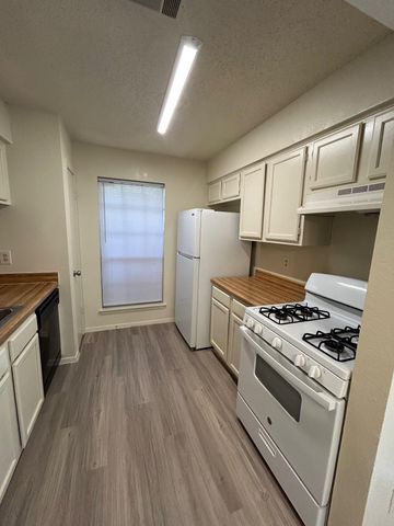 521 Greenlawn BLVD, Round Rock, TX 78664