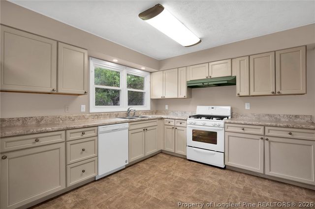 837 Montclair Road, Fayetteville, NC 28314