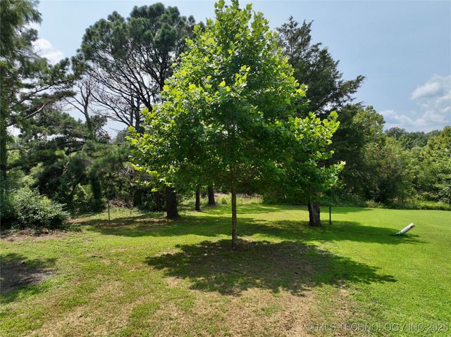 1791 W Mcgill Circle, Eufaula, OK 74432