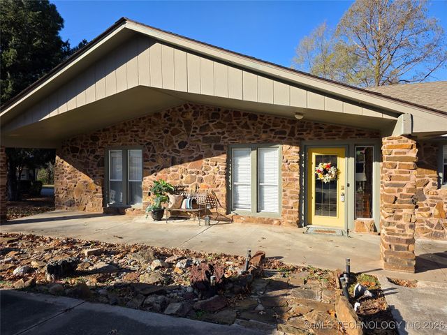 1791 W Mcgill Circle, Eufaula, OK 74432