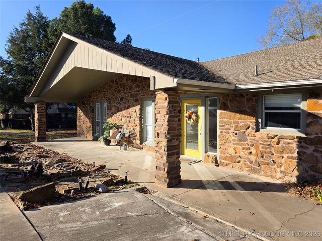 1791 W Mcgill Circle, Eufaula, OK 74432