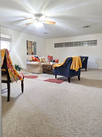 1791 W Mcgill Circle, Eufaula, OK 74432